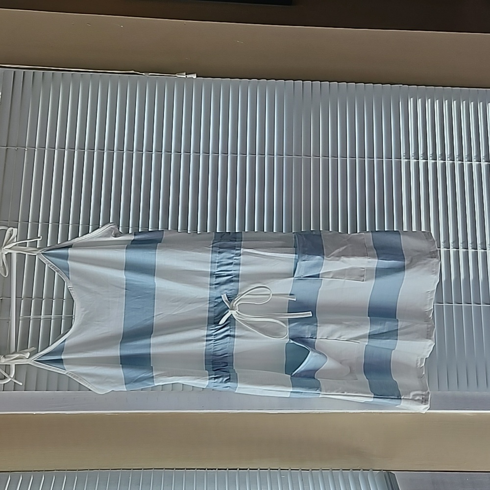 Beach Cover Up White And Sage Stripe With Pockets NWOT